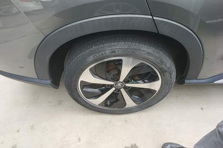 Used BYD Song PLUS New Energy 2021 DM-i 110KM Flagship Model Right Rear Wheel Hub