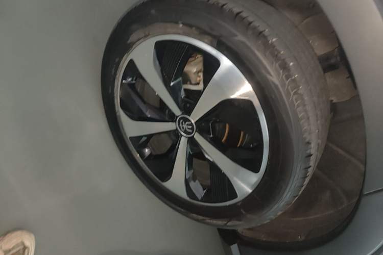 Used BYD Song PLUS New Energy 2021 DM-i 51KM Prestige Model Right Rear Wheel Hub