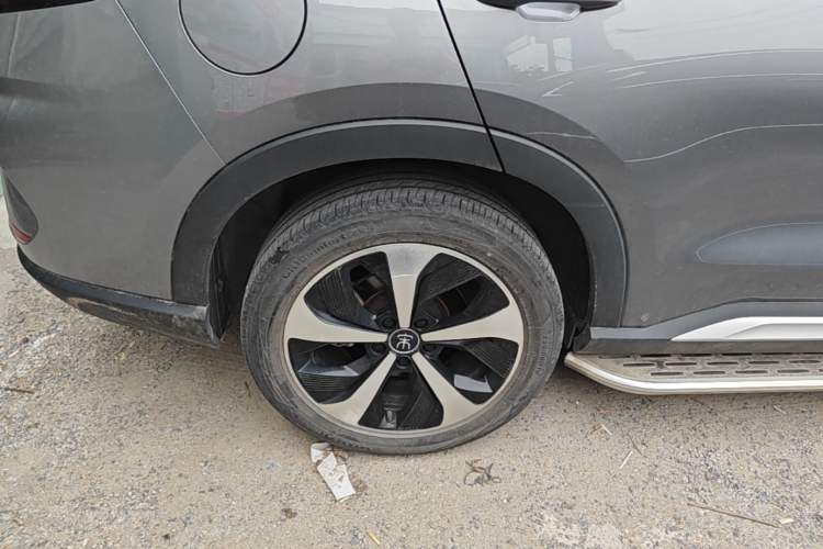 Used BYD Song PLUS New Energy 2021 DM-i 110KM Flagship Model Right Rear Wheel Hub