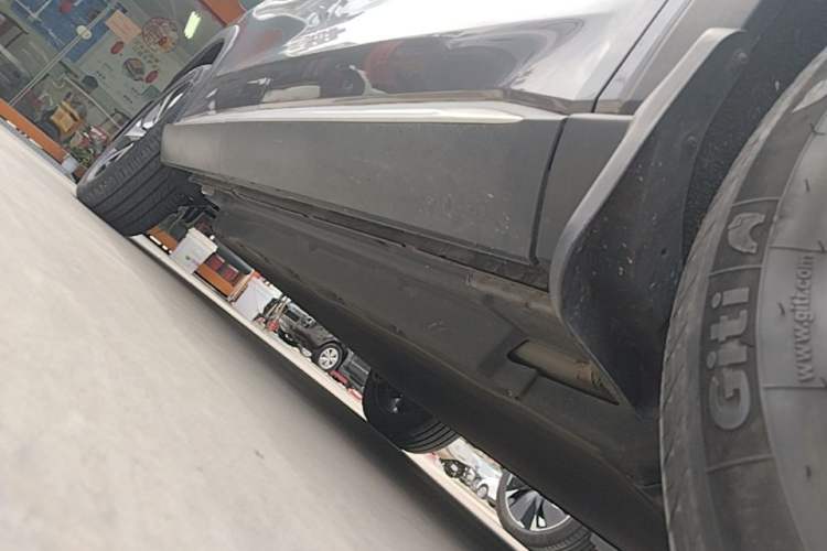 Used BYD Song PLUS New Energy 2021 EV Deluxe Model Right Side Sill