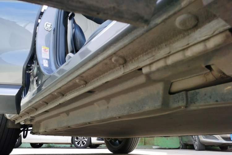 Used BYD Song PLUS New Energy 2021 EV Executive Model Right Side Sill