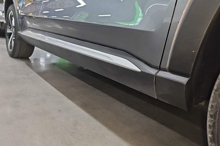 Used BYD Song PLUS New Energy 2021 EV Deluxe Model Right Side Sill