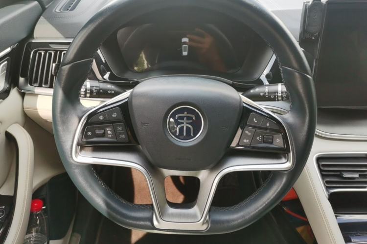 Used BYD Song PLUS New Energy 2021 EV Executive Model Steering Wheel