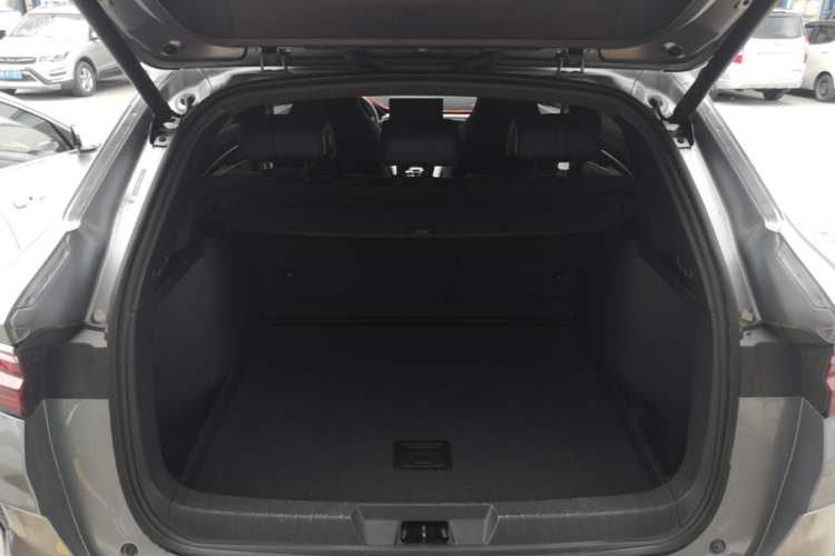 Used BYD Song PLUS New Energy 2021 DM-i 110KM Flagship PLUS Trunk