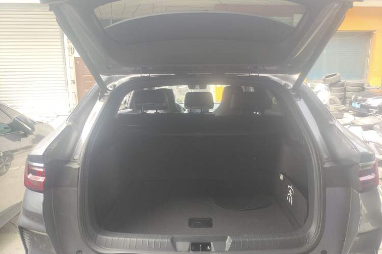 Used BYD Song PLUS New Energy 2021 DM-i 100KM Four-Wheel Drive Flagship PLUS Trunk