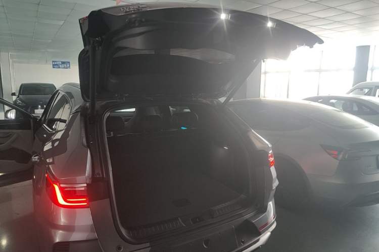 Used BYD Song PLUS New Energy 2021 DM-i 51KM Prestige Model Trunk