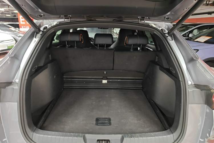 Used BYD Song PLUS New Energy 2021 EV Flagship Model Trunk