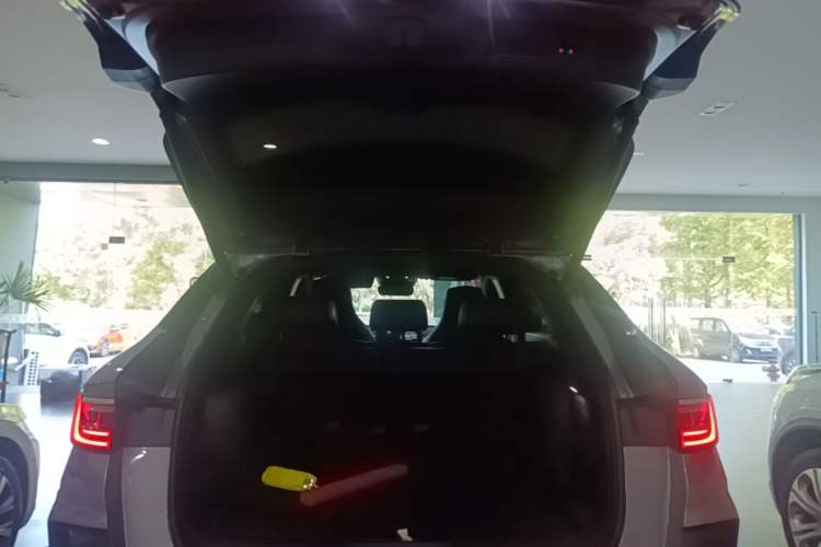 Used BYD Song PLUS New Energy 2021 DM-i 110KM Flagship PLUS 5G Edition Trunk