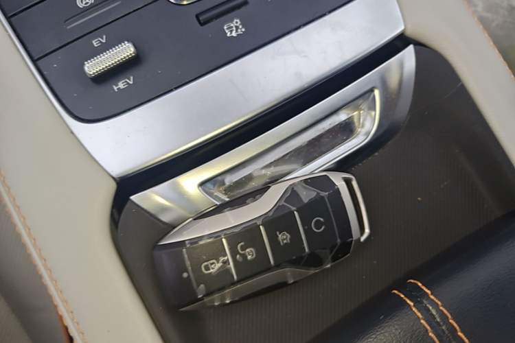 Used BYD Song PLUS New Energy 2021 DM-i 110KM Flagship PLUS Vehicle Key