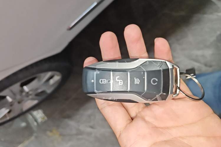 Used BYD Song PLUS New Energy 2021 DM-i 110KM Flagship PLUS Vehicle Key