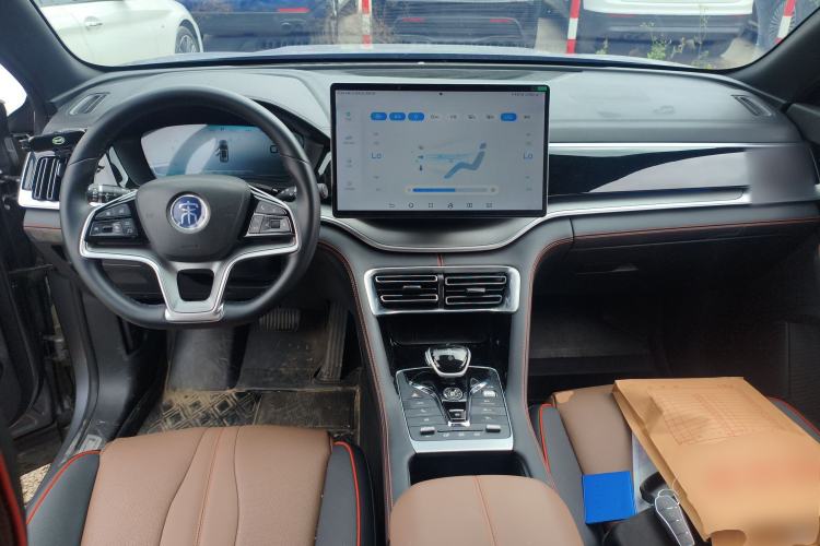 Used BYD Song PLUS New Energy 2021 DM-i 100KM Four-Wheel Drive Flagship PLUS Center Console
