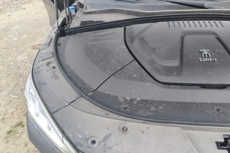Used BYD Song PLUS New Energy 2021 DM-i 100KM Four-Wheel Drive Flagship PLUS Engine Bay Right