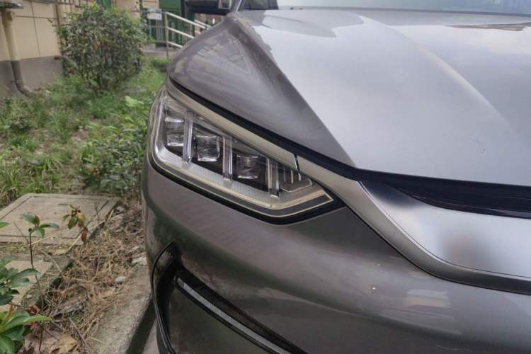 Used BYD Song PLUS New Energy 2021 EV Deluxe Model Right Front Headlight