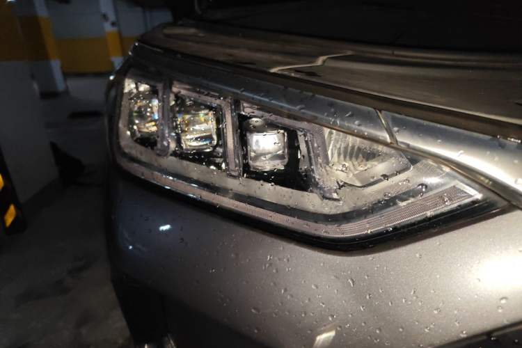 Used BYD Song PLUS New Energy 2021 DM-i 110KM Flagship PLUS Right Front Headlight