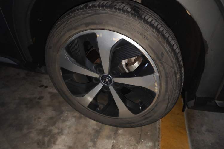 Used BYD Song PLUS New Energy 2021 DM-i 110KM Flagship PLUS Right Front Wheel Hub