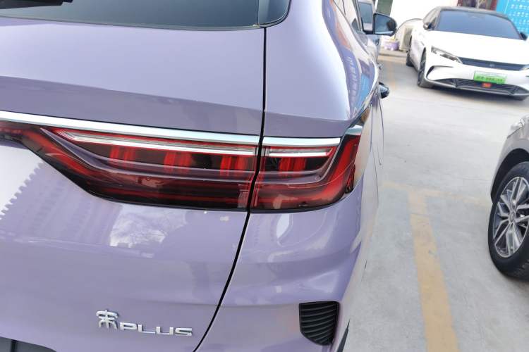Used BYD Song PLUS New Energy 2021 EV Flagship Model Exterior 6