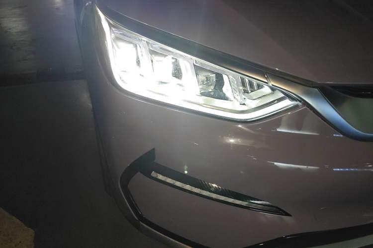 Used BYD Song PLUS New Energy 2021 EV Deluxe Model Right Front Headlight