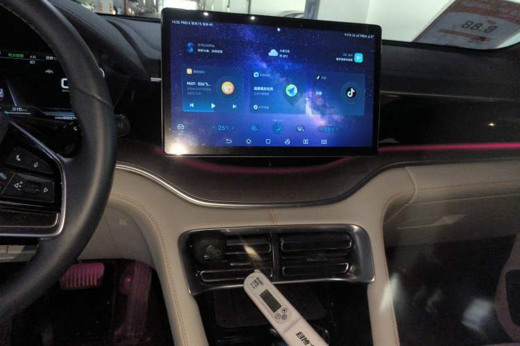 Used BYD Song PLUS New Energy 2021 EV Flagship Model Audio And AC Panel