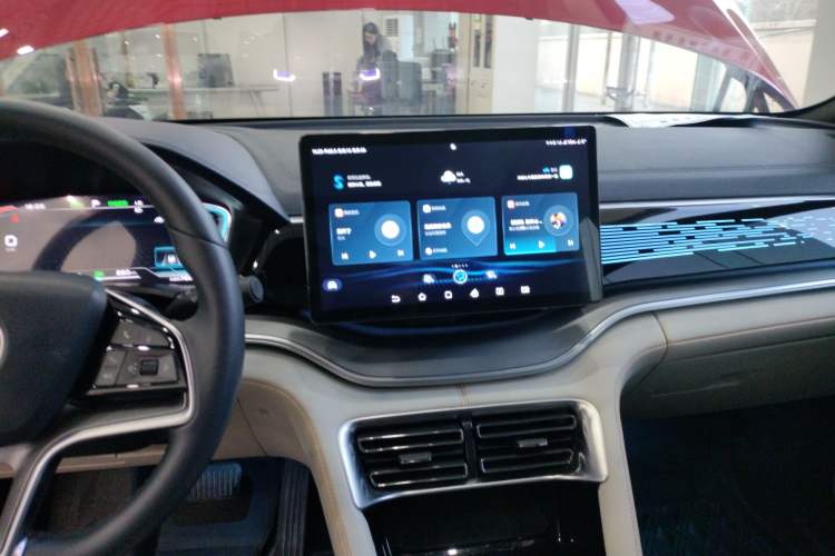 Used BYD Song PLUS New Energy 2021 EV Flagship Model Audio And AC Panel