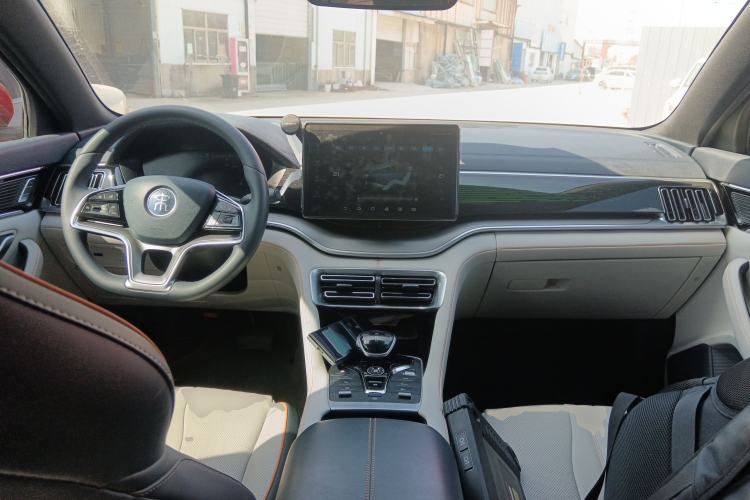 Used BYD Song PLUS New Energy 2021 EV Flagship Model Center Console
