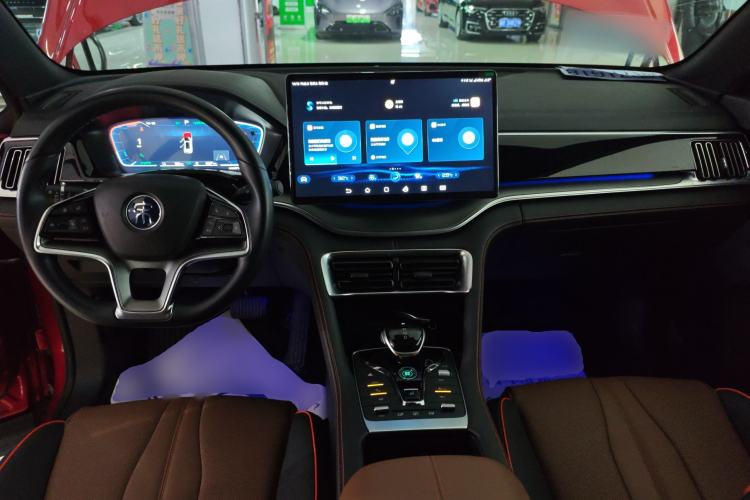Used BYD Song PLUS New Energy 2021 DM-i 100KM Four-Wheel Drive Flagship PLUS Center Console