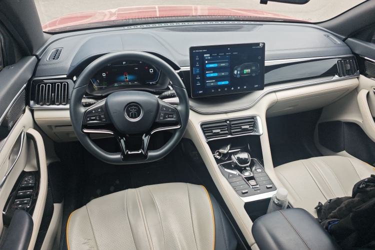 Used BYD Song PLUS New Energy 2021 DM-i 110KM Flagship Model Center Console