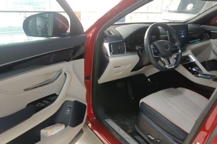 Used BYD Song PLUS New Energy 2021 DM-i 110KM Flagship PLUS Driver Seat