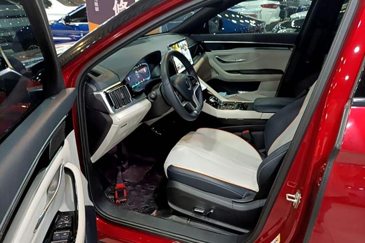 Used BYD Song PLUS New Energy 2021 DM-i 51KM Prestige Model Driver Seat