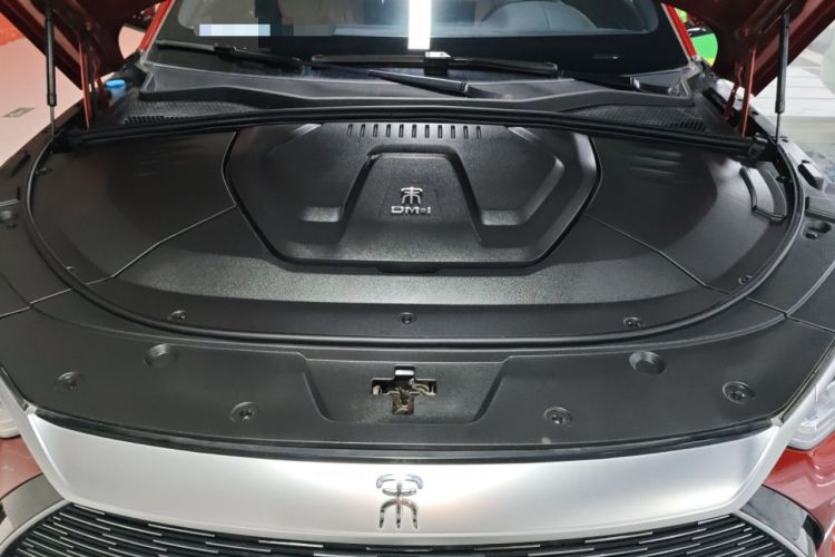 Used BYD Song PLUS New Energy 2021 DM-i 100KM Four-Wheel Drive Flagship PLUS Engine Bay