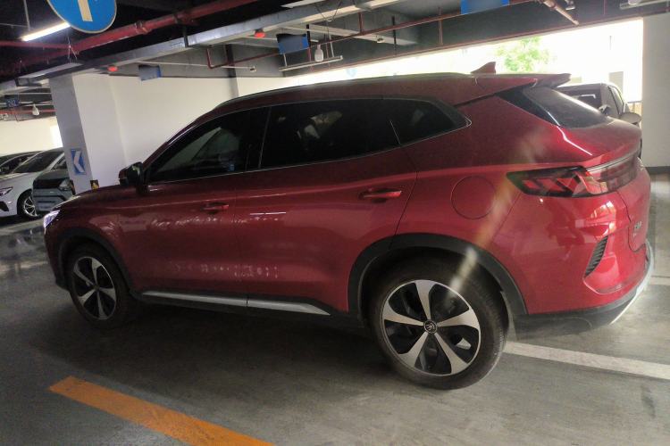 Used BYD Song PLUS New Energy 2021 EV Flagship Model Exterior 3