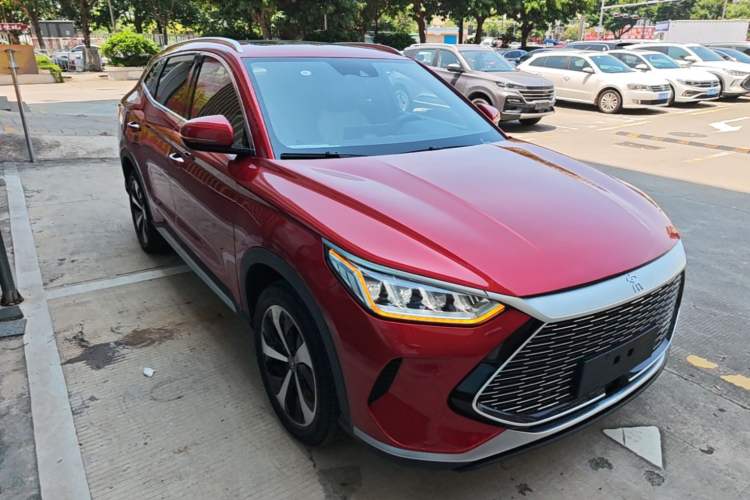 Used BYD Song PLUS New Energy 2021 DM-i 51KM Prestige Model Front Right 45 Deg