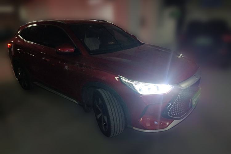 Used BYD Song PLUS New Energy 2021 DM-i 110KM Flagship PLUS Front Right 45 Deg