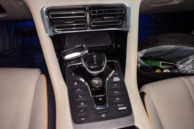 Used BYD Song PLUS New Energy 2021 DM-i 110KM Flagship PLUS Gear Lever