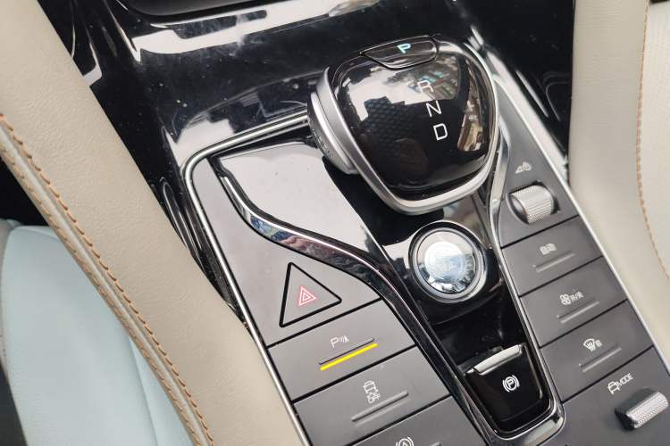 Used BYD Song PLUS New Energy 2021 DM-i 110KM Flagship Model Gear Lever