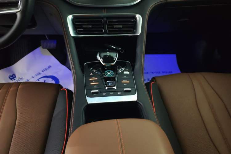 Used BYD Song PLUS New Energy 2021 DM-i 100KM Four-Wheel Drive Flagship PLUS Gear Lever