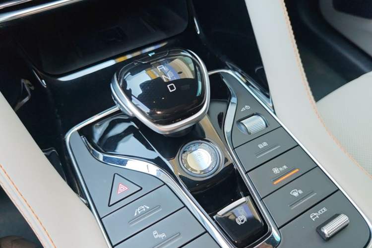 Used BYD Song PLUS New Energy 2021 DM-i 51KM Prestige Model Gear Lever