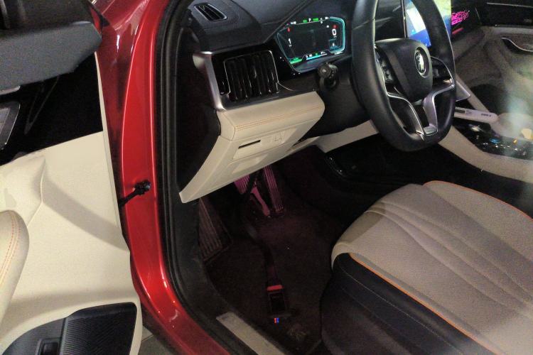 Used BYD Song PLUS New Energy 2021 EV Flagship Model Interior 3
