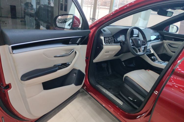 Used BYD Song PLUS New Energy 2021 EV Flagship Model Interior 3
