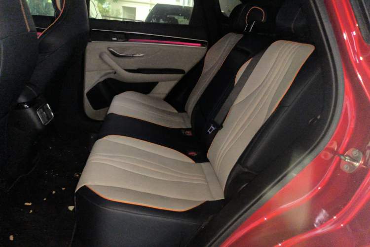 Used BYD Song PLUS New Energy 2021 EV Flagship Model Interior 4