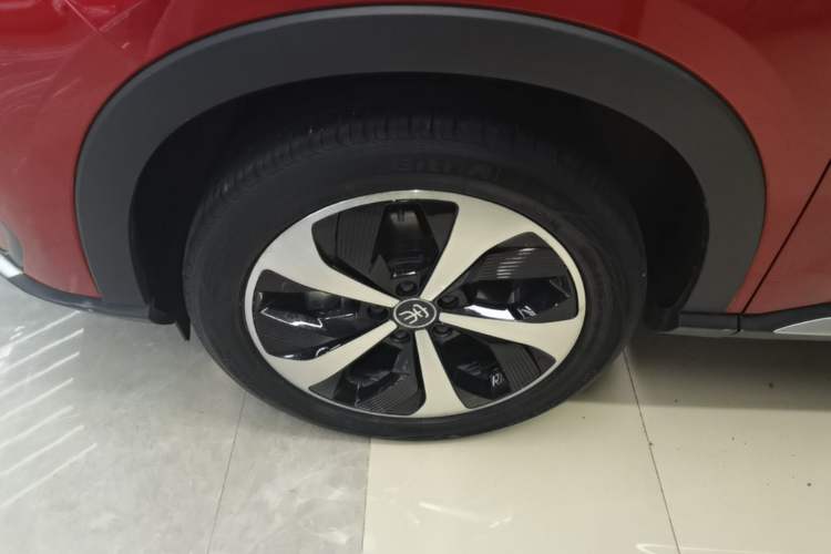 Used BYD Song PLUS New Energy 2021 EV Flagship Model Left Front Wheel Hub