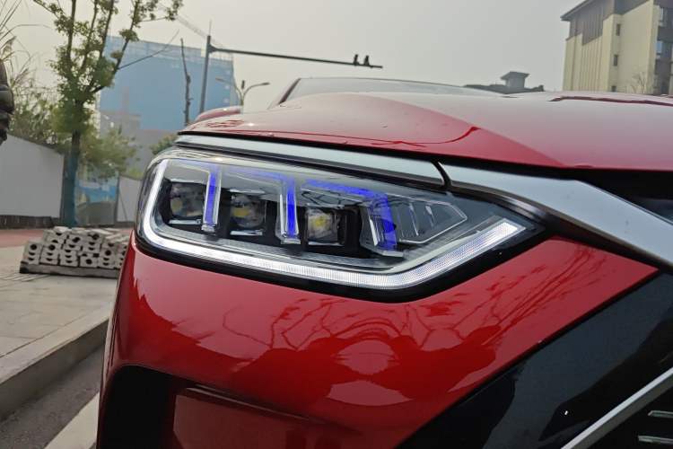 Used BYD Song PLUS New Energy 2021 DM-i 51KM Prestige Model Right Front Headlight