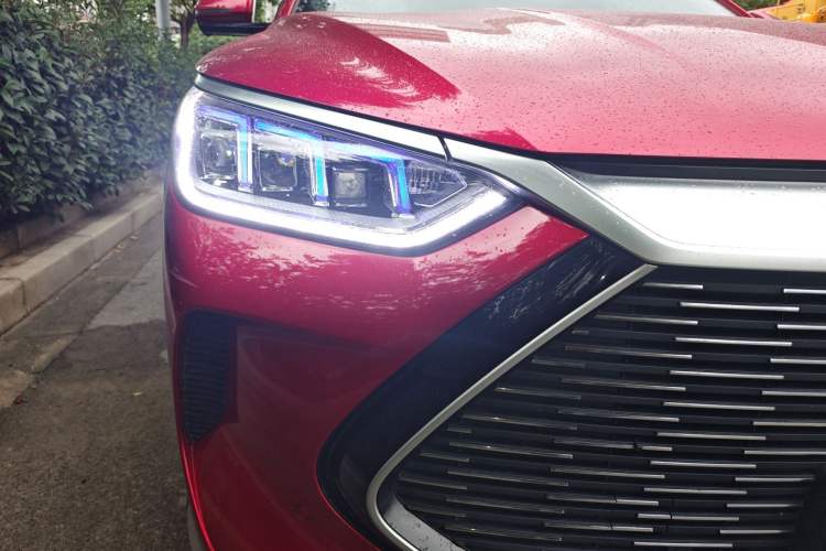 Used BYD Song PLUS New Energy 2021 DM-i 110KM Flagship PLUS Right Front Headlight