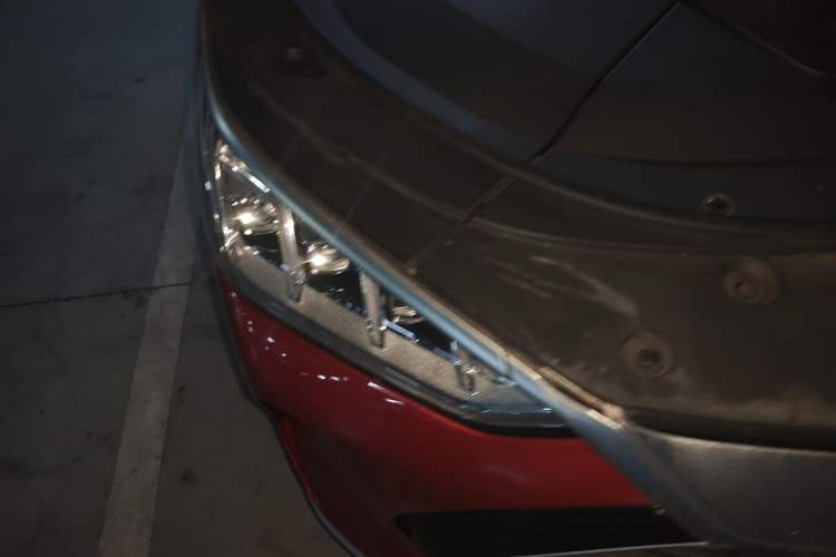 Used BYD Song PLUS New Energy 2021 DM-i 110KM Flagship PLUS Right Front Headlight