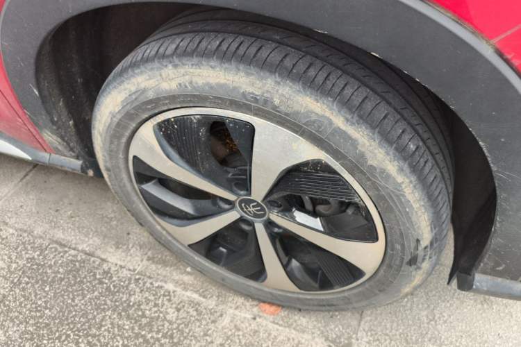 Used BYD Song PLUS New Energy 2021 DM-i 110KM Flagship PLUS Right Front Wheel Hub