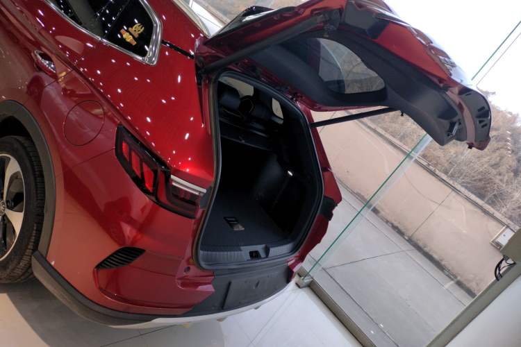 Used BYD Song PLUS New Energy 2021 EV Flagship Model Trunk