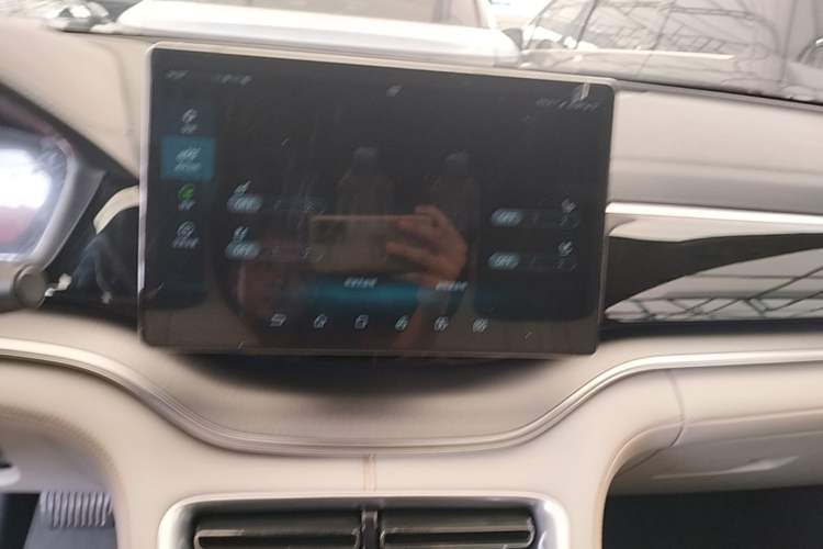 Used BYD Song PLUS New Energy 2021 EV Flagship Model Audio And AC Panel