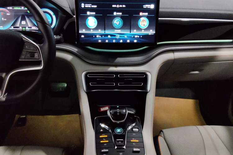 Used BYD Song PLUS New Energy 2021 DM-i 110KM Flagship PLUS Audio And AC Panel