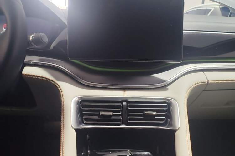 Used BYD Song PLUS New Energy 2021 DM-i 110KM Flagship PLUS Audio And AC Panel