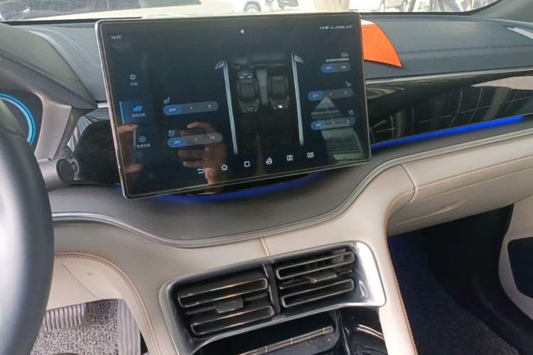 Used BYD Song PLUS New Energy 2021 DM-i 51KM Prestige Model Audio And AC Panel