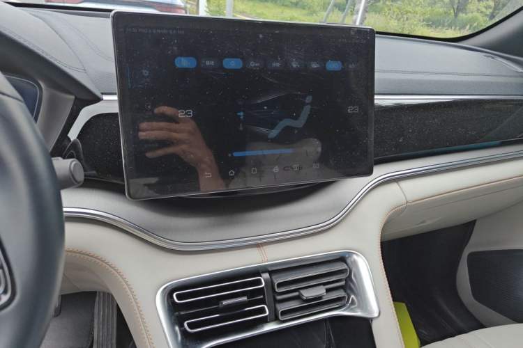 Used BYD Song PLUS New Energy 2021 DM-i 110KM Flagship Model Audio And AC Panel